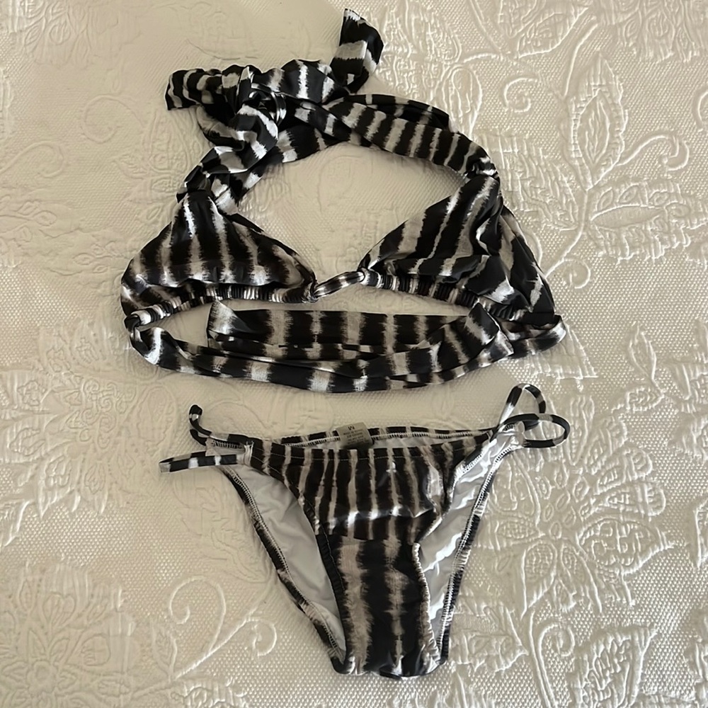 Like New Black Bikini